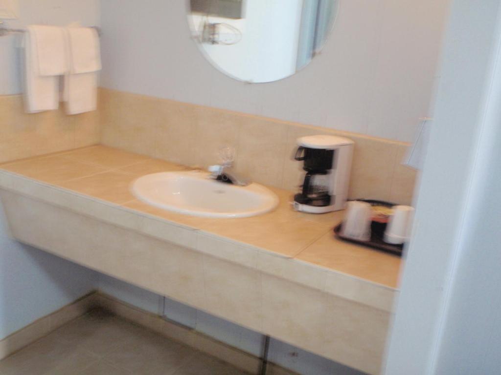 Trans Canada Motel Kamloops Room photo