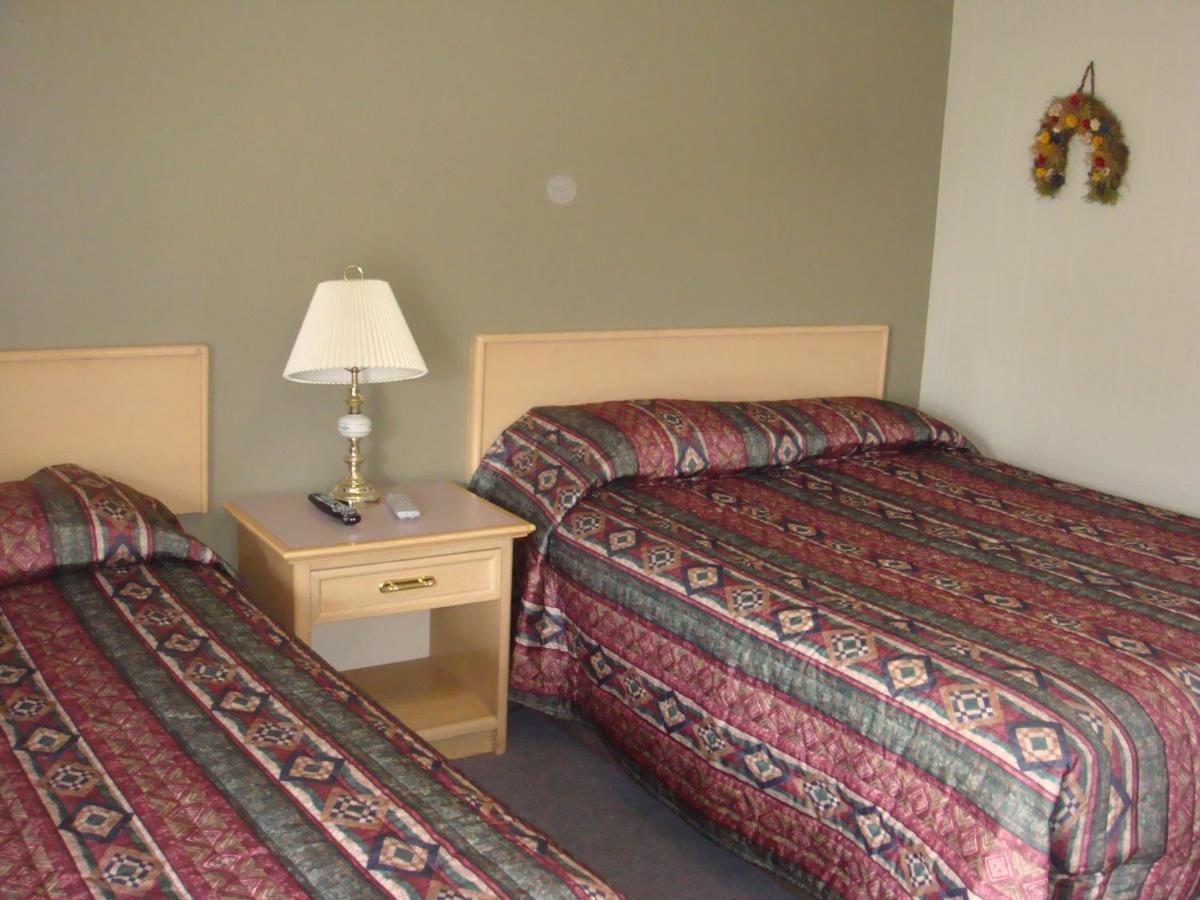 Trans Canada Motel Kamloops Room photo